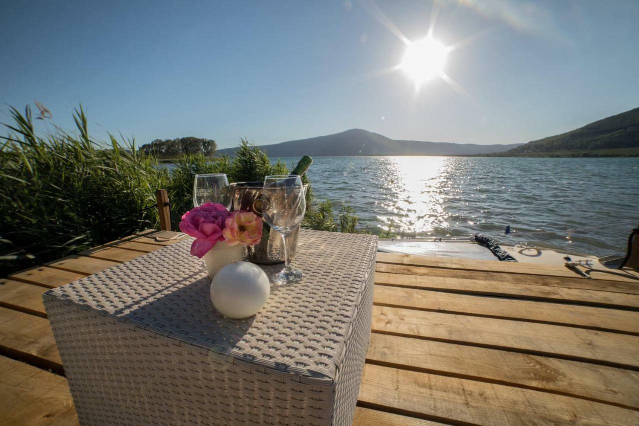 Cottage Beach Vico Caprarola Bagian luar foto